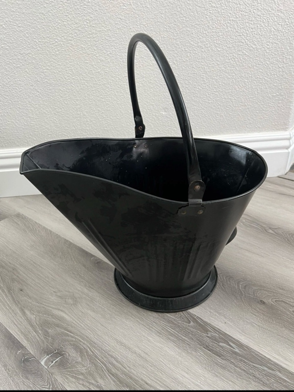 Black Metal Firewood Carrier Basket with Handle/ decorative accent
